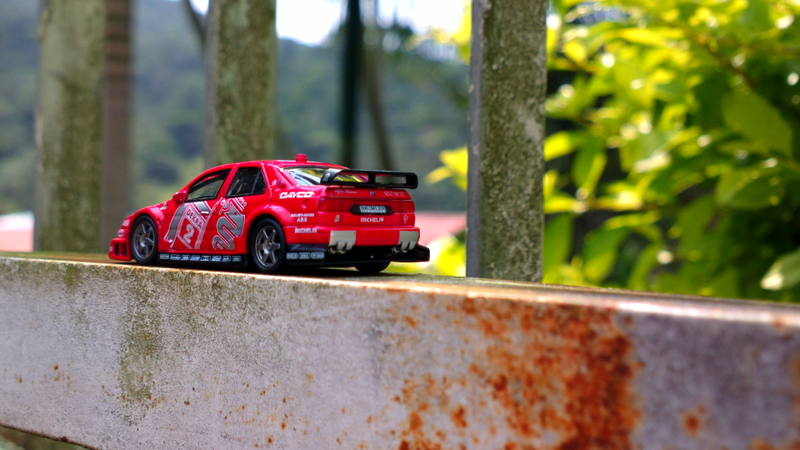 Illustration for article titled Celebratory Kyosho DTM Alfa Romeo 155 V6